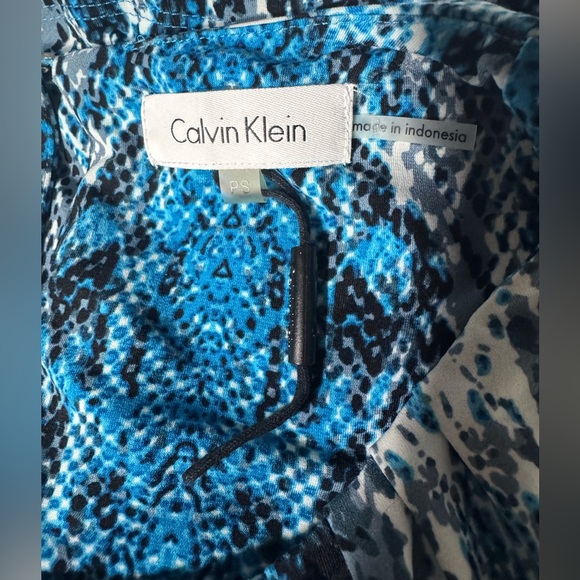 Calvin Klein top - Picture 5 of 6